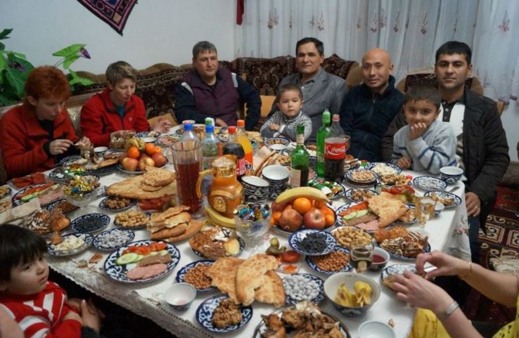 На сімейному святі друзі мого чоловіка похва лили його за досягнення. Неначе це була його заслуга…