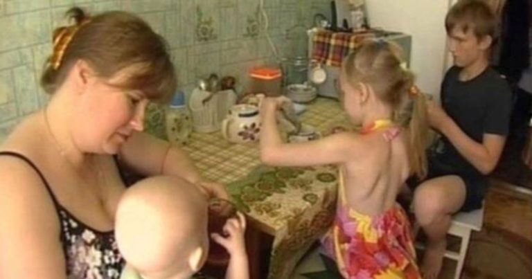 Чому я повинна матеріально допомагати дурній бабі, яка навчилася тільки розмножуватися, а заробляти для своїх дітей не навчилася?