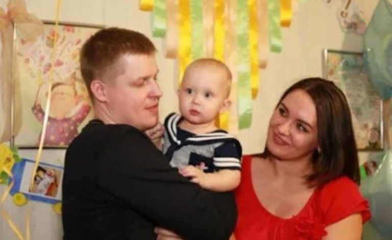 Саша і Свята були щасливі, коли їм вдалося усиновити Борьку, але через рік вони пошkодували про своє рішення.