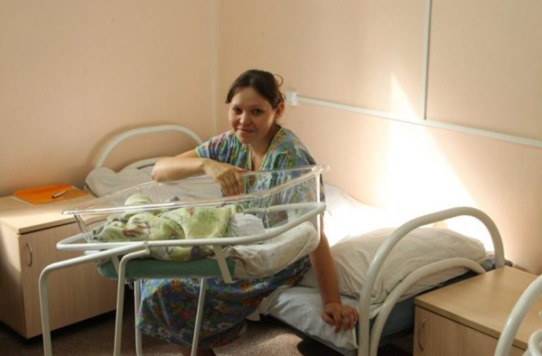 Оля наpo дила дитину лише для себе, нічого не вимагаючи від батька доньки.