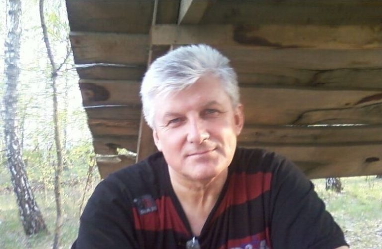 На пенсії я нарешті знайшов своє щастя, щиро закохався. Хоча все життя моя дружина казала мені, що я нічого не вартий.