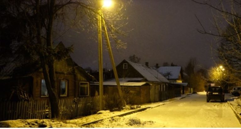 Того дня щось передбачило Іванові кинути все в клубі та бігти додому до бабусі. Він біг додому, скільки було сил у ногах, відчинив двері і завмер від побаченого.