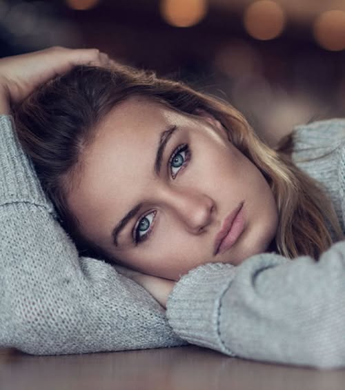 Увидев сообщение от мужа, Лена опешила: кто же тогда лежит рядом с ней