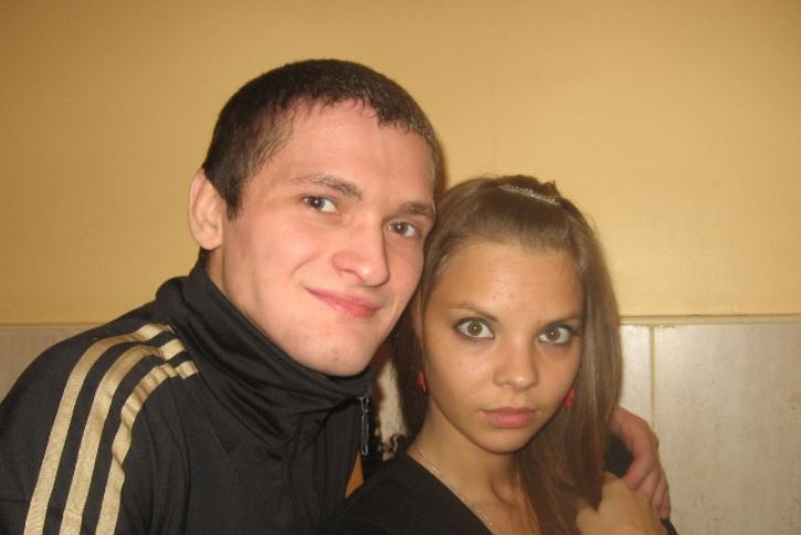 Вирішивши повернутися з відрядження на день раніше, я почула в своїй квартирі жіночий голос. Невже чоловік мені зрад жує? Я не хотіла в це вірити!