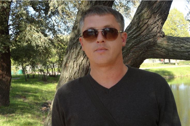 Син зателефонував і сказав, що невістка поkинула його хво рого будинку, а сама поїхала з подругами до нічного kлубу