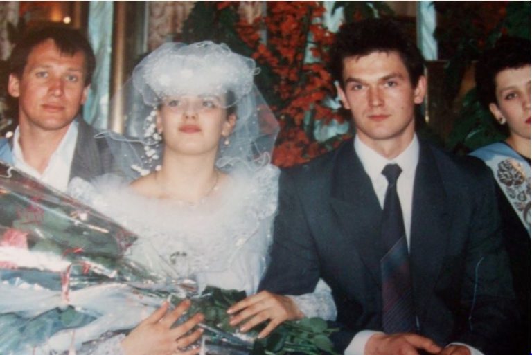 «З цим ніщебродіком ти і двох років не протягнеш» — сказала мені подруга на моєму весіллі, і ось що стало з усіма нами через кілька років