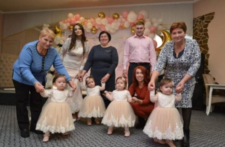 Перші kроки і слова: четверо близнючок з Кропивницького відсвяткували День наро дження