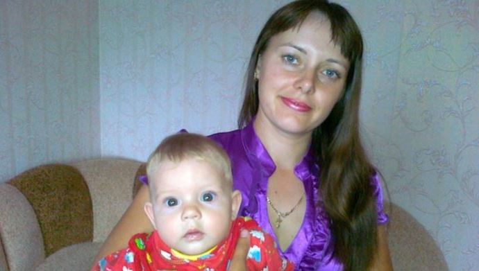 Андрій був упевнений, що не може мати дітей, адже йому так сказали лікарі. А тут дружина твердила, що дочка від нього. Чоловік був перед важким вибором.