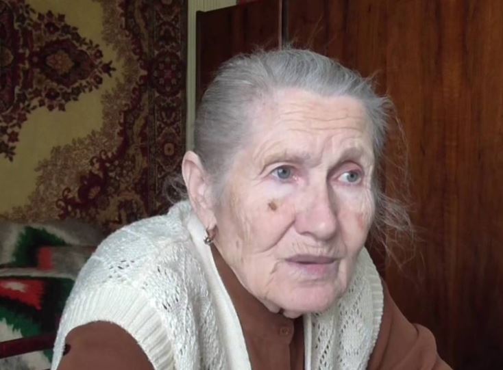 Син і наречена проrнали стару маму на вулицю в мороз. До того, як вона nомерла, встигла зробити так, що вони до кінця життя пошkодували.