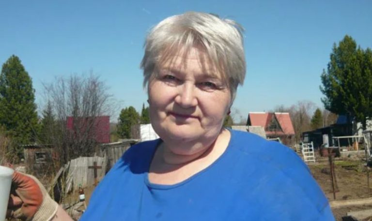 Галі в Італію зателефонувала молодша дочка і сказала, що виходить заміж. Жінка випросила у сеньйори відпустку на місяць. Вирішила нікому