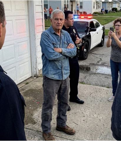 Соседи вызвали власти на моего 72-летнего отца за то, что он избавлялся от собак за деньги – Когда мы открыли его гараж, офицер заплакал