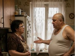 «Тебе придётся переехать к своей матери после развода — это моя квартира», заявил мой муж, забыв, что дом купили мои родители.